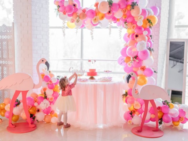 Candybar for kids, birhtdayparty decoration in pink colours with fflamingos