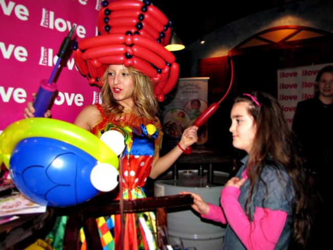Balónková show - oblíbený program pro děti s balónky - zvířátka z balónků na párty a oslavy.