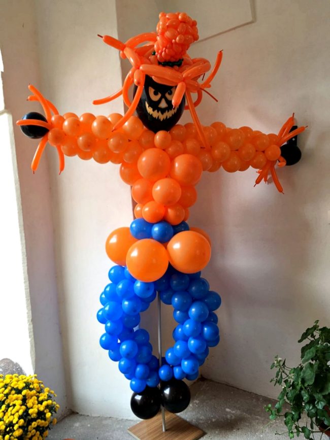 Balónkový strašák, Halloweenská dekorace, strašidelná balónková výzdoba