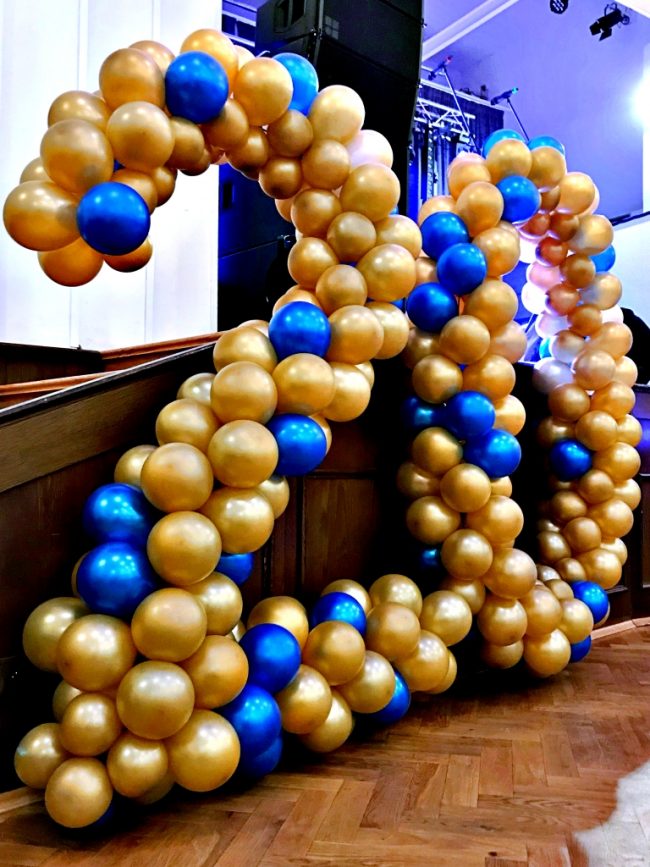 Balónková číslice, číslo z balónků 20 - zlaté metalické balónky