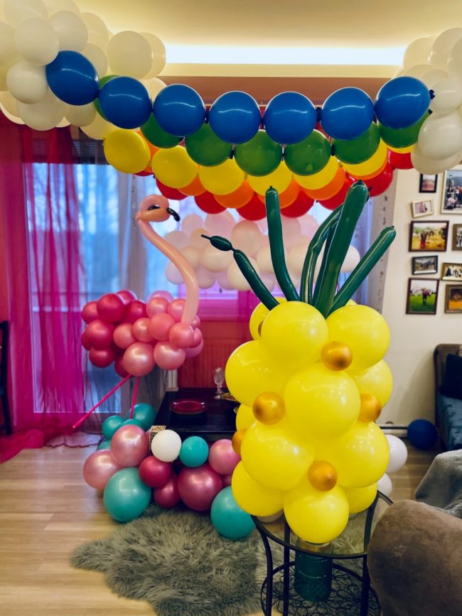 Dětská výzdoba z balónků - balonkovy plameňák, duha a ananas z balónků