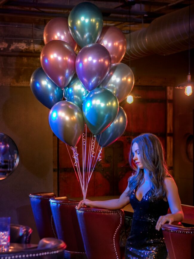 Trs chromových balónků s heliem jako dokonalá a luxusní dekorace na váš večírek